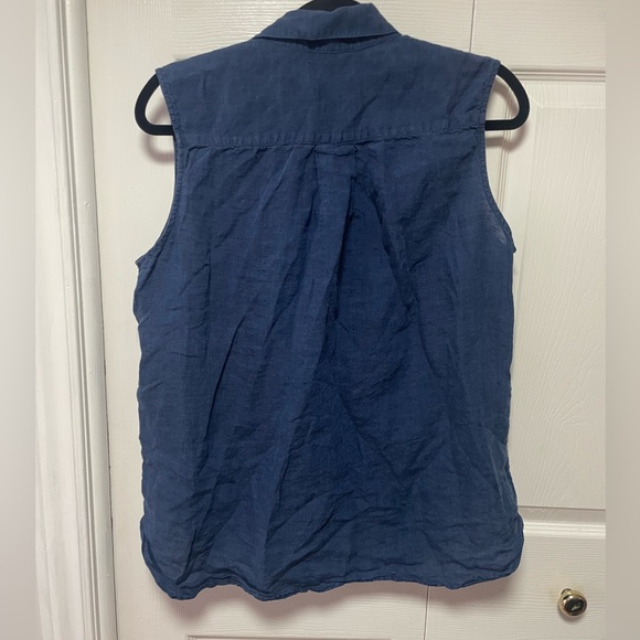 Uniqlo Sleeveless Button Down Shirt - Picture 3 of 3
